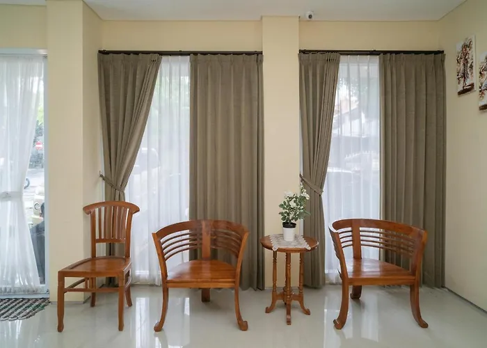 Hotel Reddoorz Near Itdc 2*