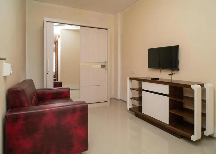 Reddoorz Near Itdc Hotel 2*