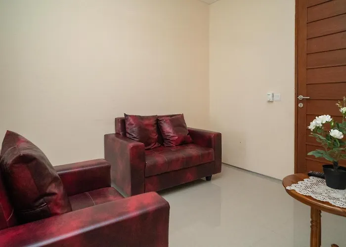 Reddoorz Near Itdc Hotel