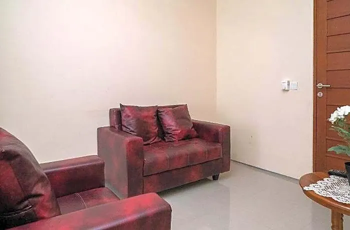 Hotel Reddoorz Near Itdc